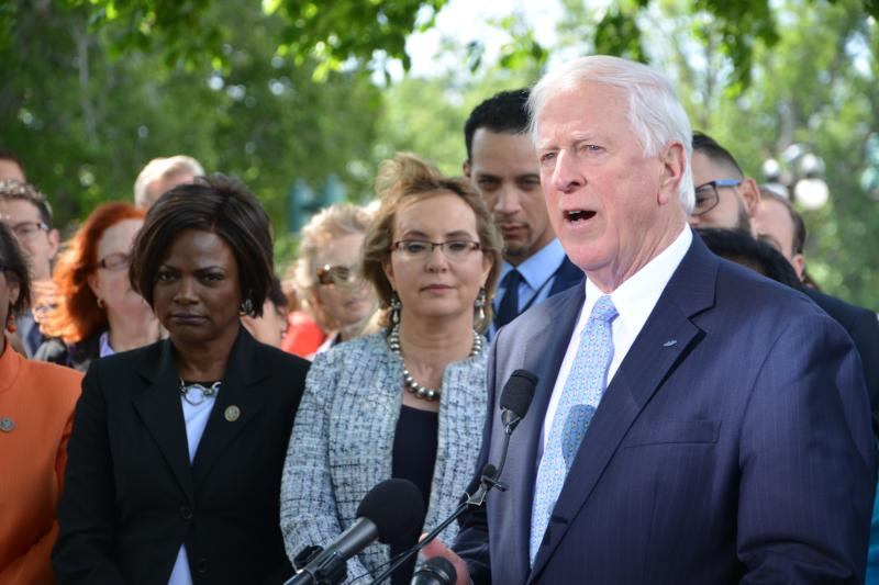 Rep. Thompson speaks at a press conference with Fmr. Rep. Giffords. 