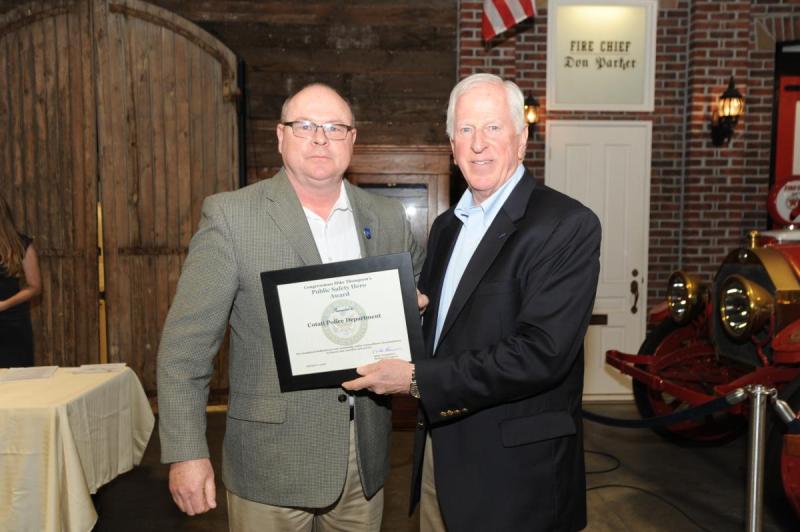 Mike Thompson presenting Public Safety Hero Award to Cotati Police Department