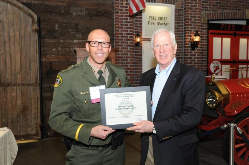 Mike Thompson presenting Public Safety Hero Award to Sonoma County Sherrif's Department