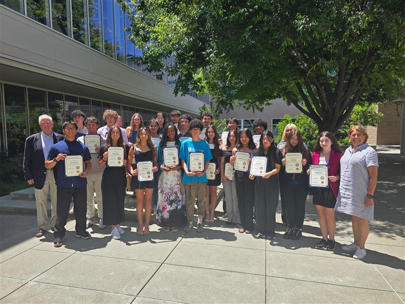 Thompson Hosts Town Hall and Honors 2025 Student Leadership Council Graduates