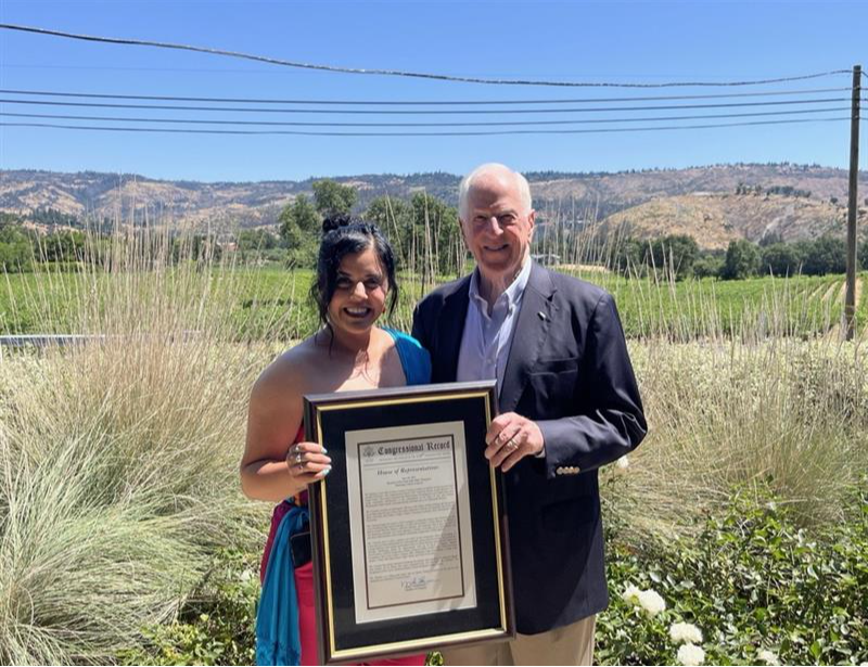 Thompson Honors Cinthya Cisneros as the 2025 Napa County American Dream Award Recipient