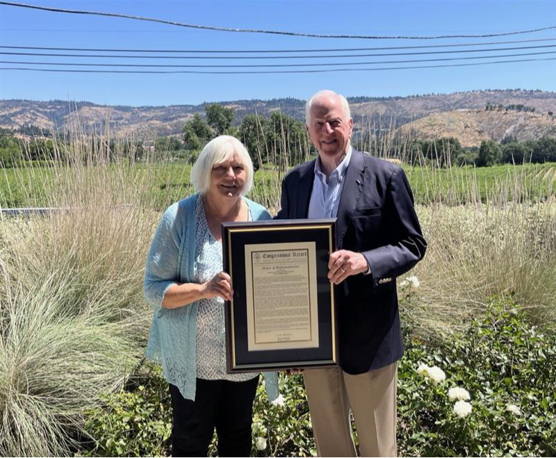 Thompson Honors Riitta DeAnda as the 2025 Solano County American Dream Award Recipient