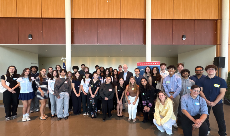 Thompson Hosts Networking and Strategy Session